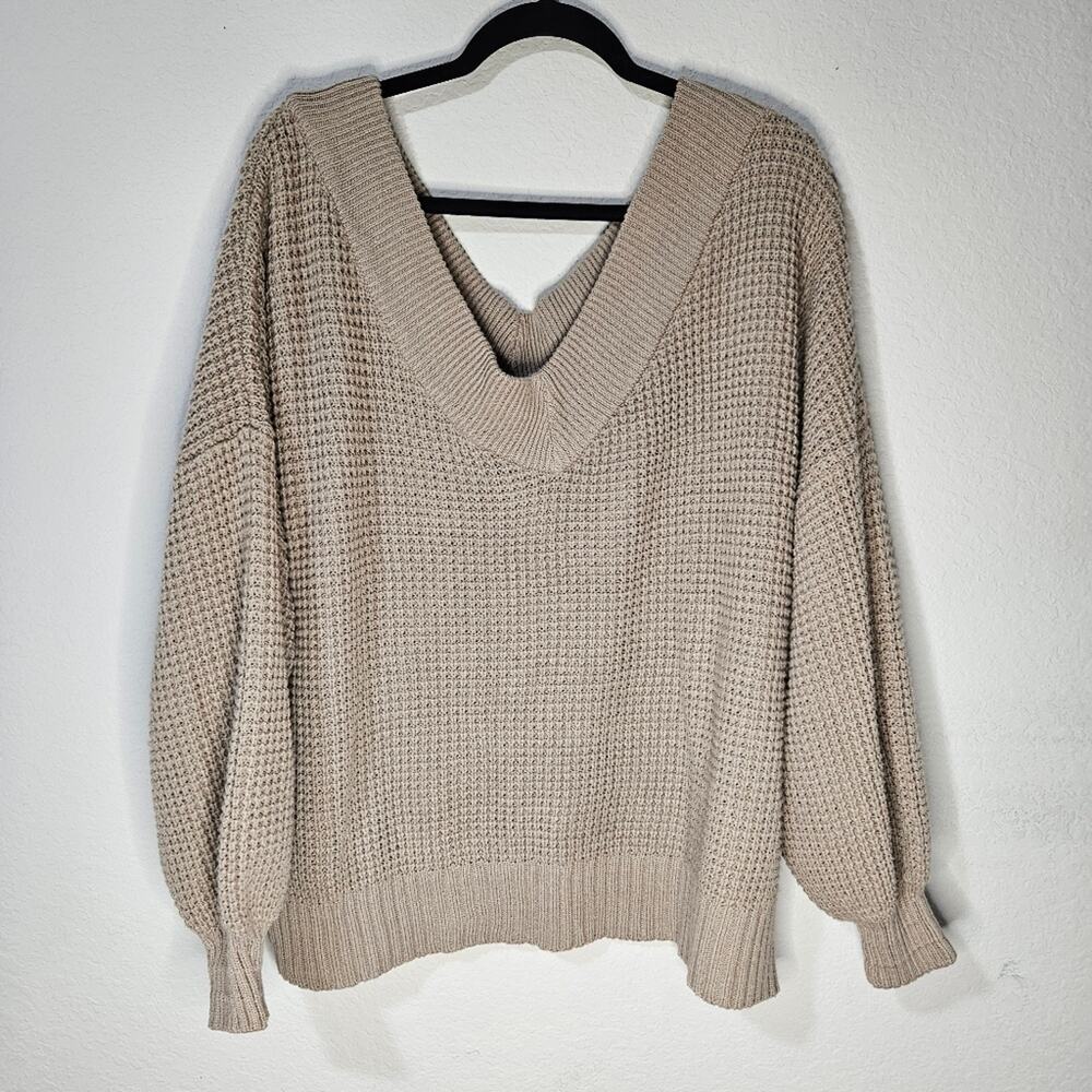 Zenana Outfitters Beige V‑Neck Chunky Knit Sweater